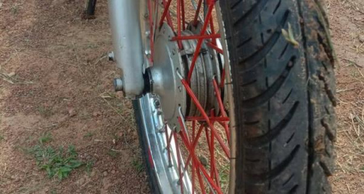 BAJAJ BOXER 2001