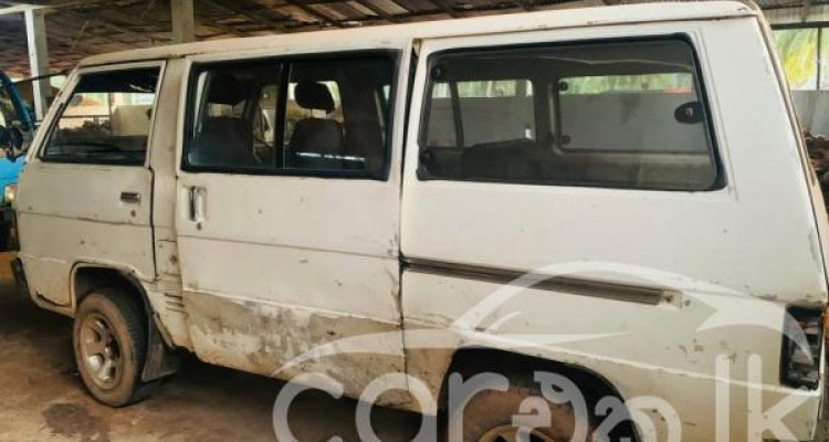 MITSUBISHI DELICA L300 1981