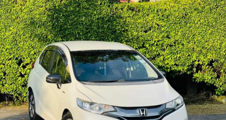 HONDA FIT GP5 2013