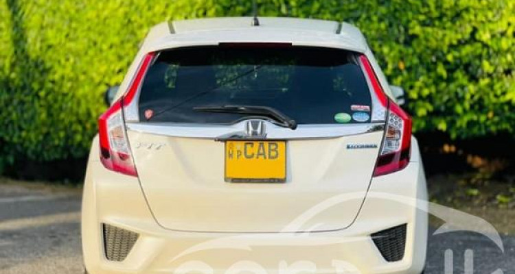 HONDA FIT GP5 2013