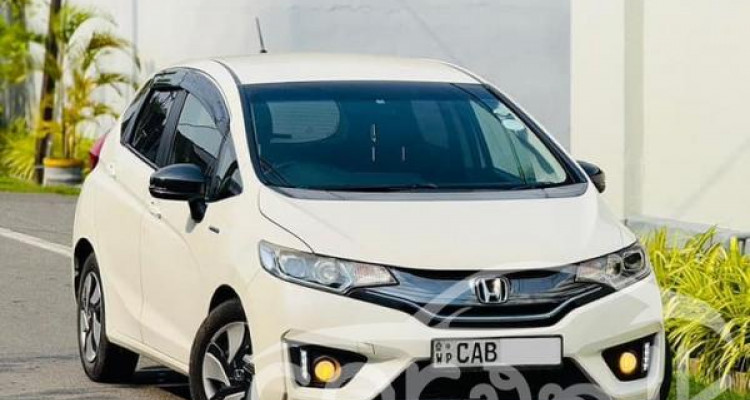 HONDA FIT GP5 2013