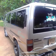 NISSAN CARAVAN 1993
