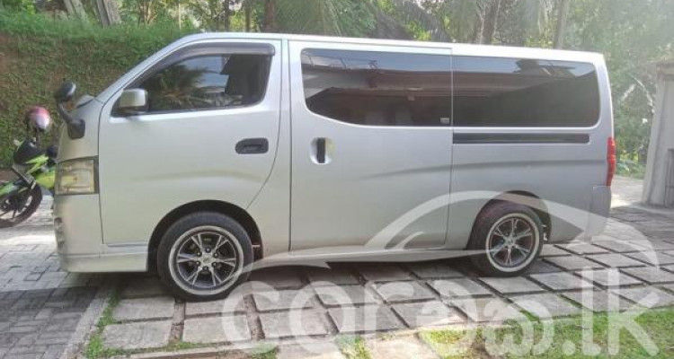NISSAN NV 350 2013