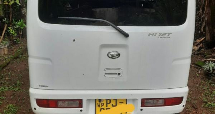 DAIHATSU HIJET 2015