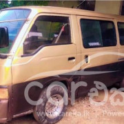 NISSAN CARAVAN 1989