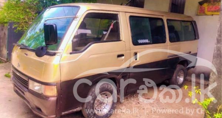 NISSAN CARAVAN 1989