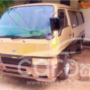 NISSAN CARAVAN 1989