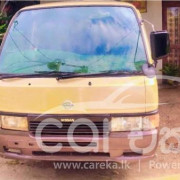 NISSAN CARAVAN 1989