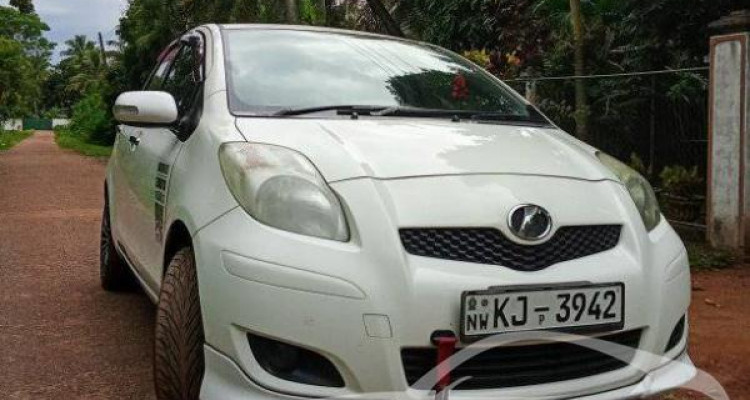 TOYOTA VITZ 2008
