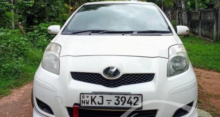 TOYOTA VITZ 2008