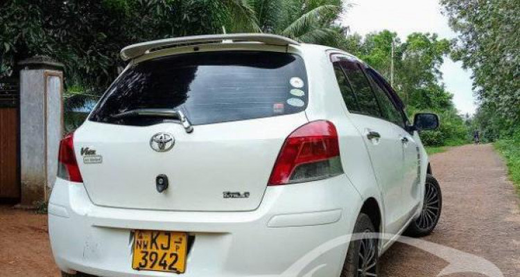 TOYOTA VITZ 2008