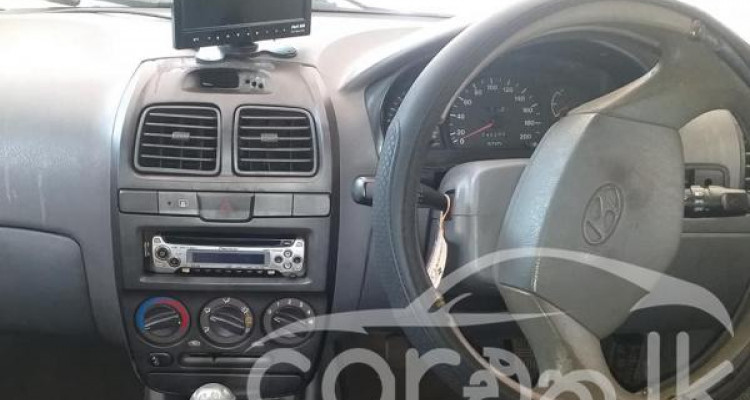 HYUNDAI ACCENT 2000