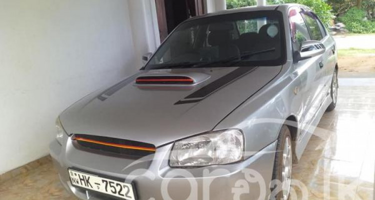 HYUNDAI ACCENT 2000