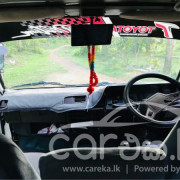 TOYOTA HIACE 1987