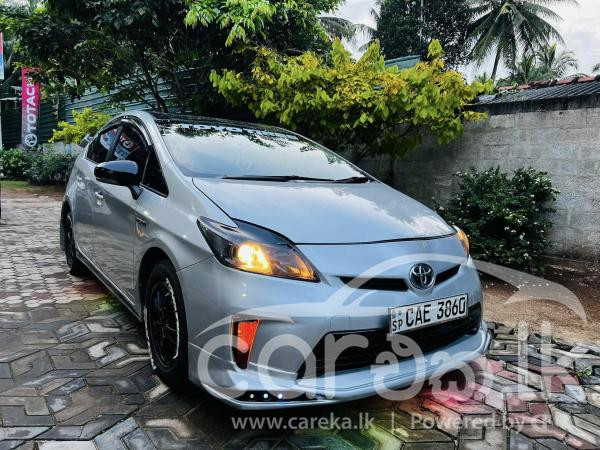 TOYOTA PRIUS 2012