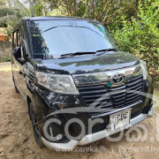 TOYOTA ROOMY 2018