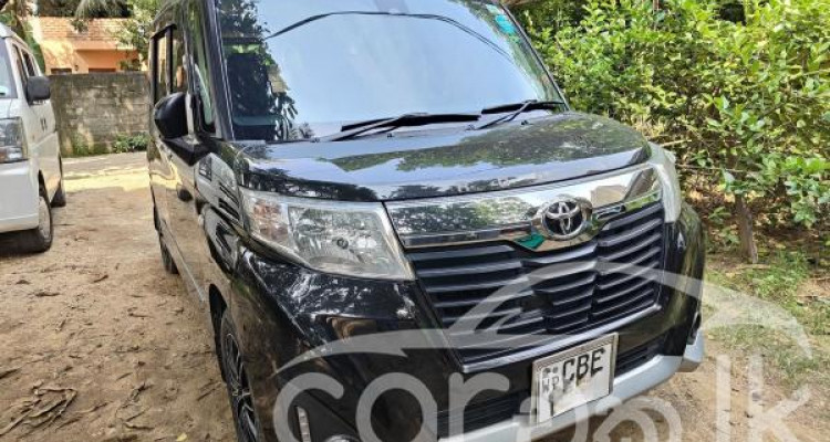 TOYOTA ROOMY 2018