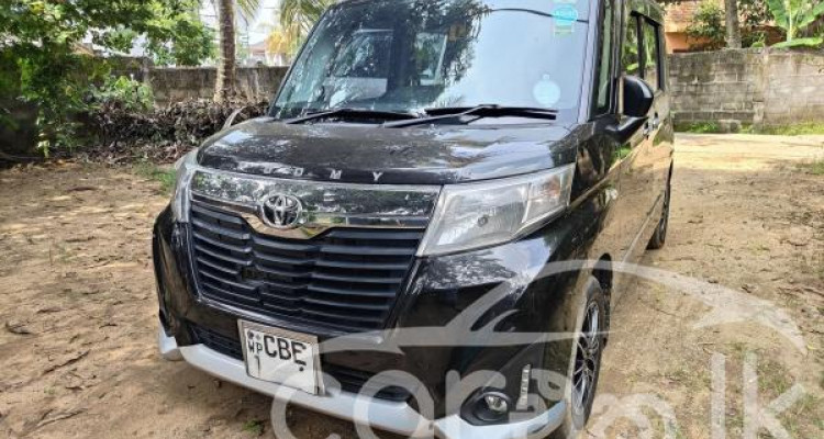 TOYOTA ROOMY 2018