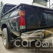 NISSAN D21 1990