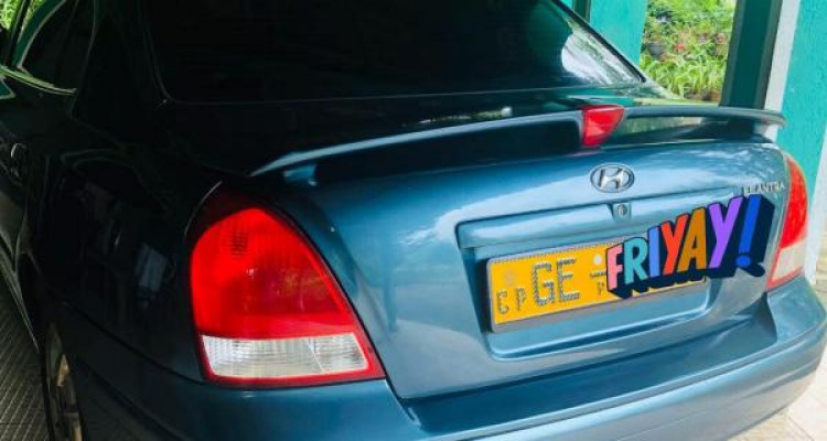 HYUNDAI ELANTRA 2000