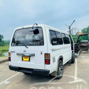 NISSAN CARAVAN E24 1993