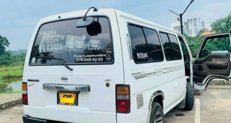 NISSAN CARAVAN E24 1993