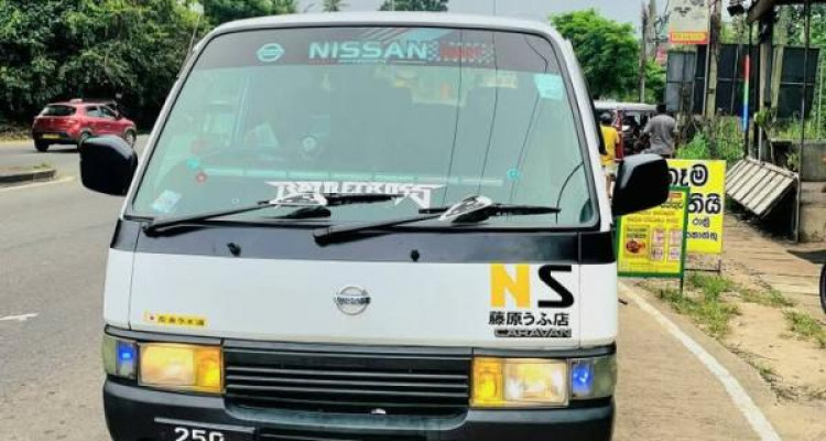 NISSAN CARAVAN E24 1993