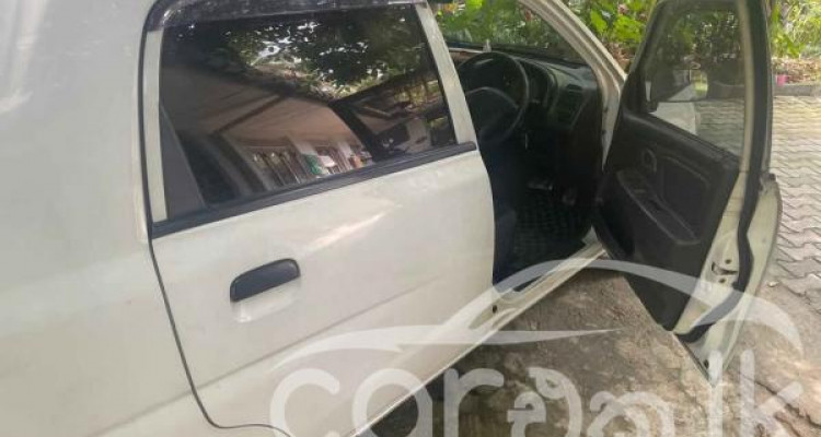 SUZUKI ALTO 2004