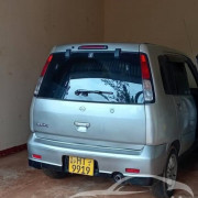 NISSAN CUBE 2001