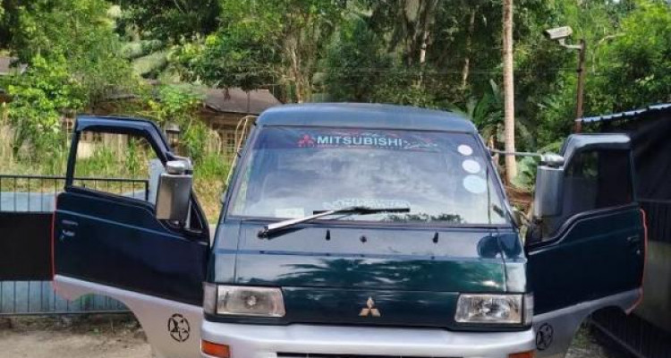 MITSUBISHI DELICA PO15 2000