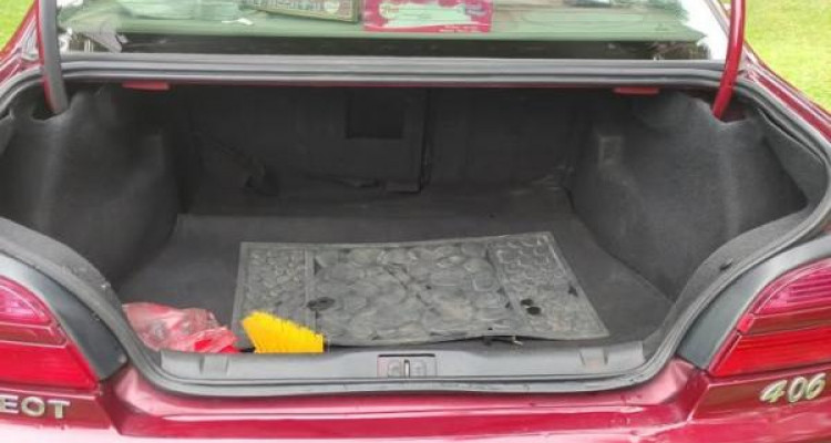 PEUGEOT 406 2011