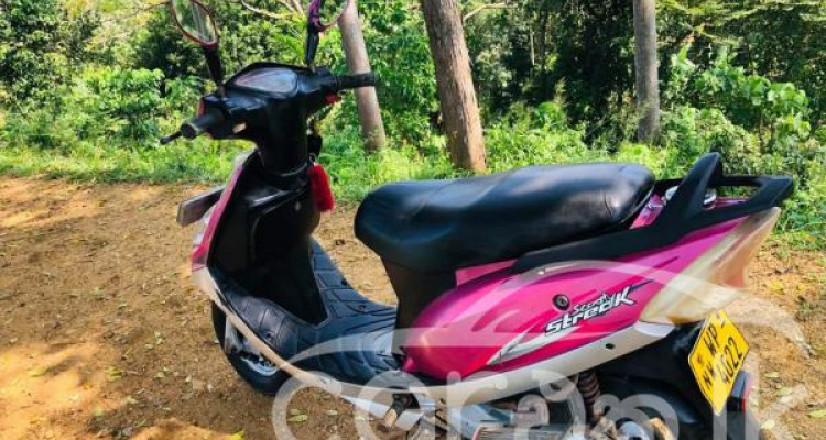 TVS SCOOTY STREAK 2011