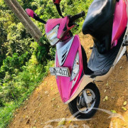 TVS SCOOTY STREAK 2011
