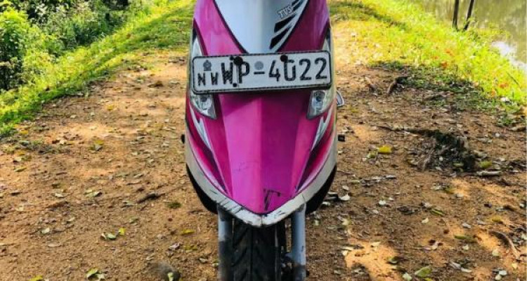 TVS SCOOTY STREAK 2011