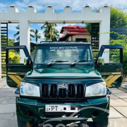 MAHINDRA BOLERO 2012