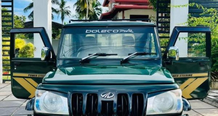 MAHINDRA BOLERO 2012