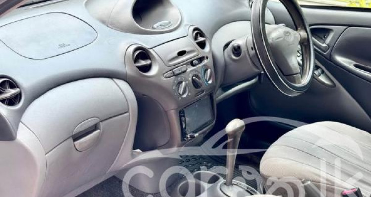 TOYOTA VITZ 1999