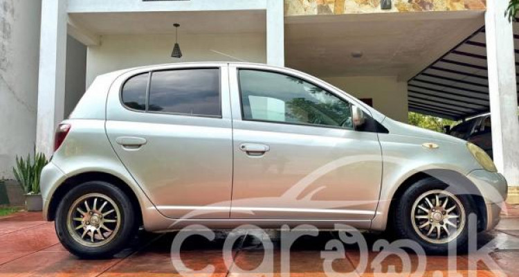 TOYOTA VITZ 1999