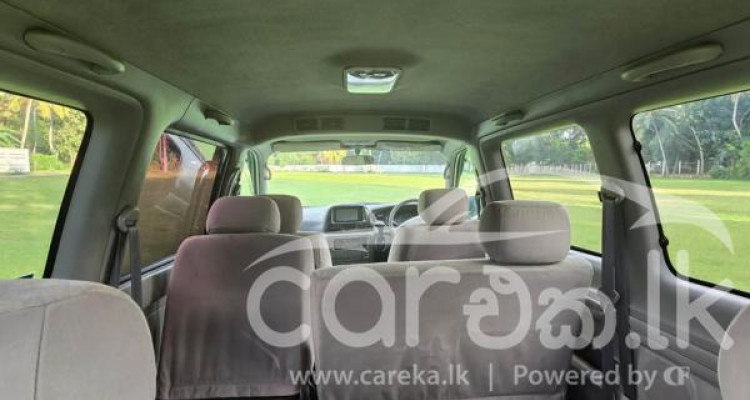 TOYOTA NOAH KR42 2000