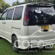 TOYOTA NOAH KR42 2000