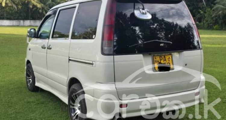 TOYOTA NOAH KR42 2000