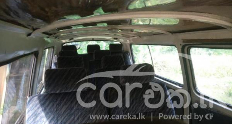 NISSAN CARAVAN 1984
