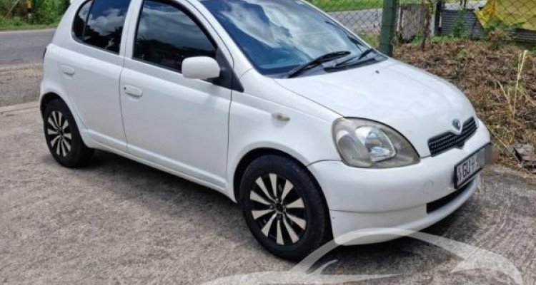 TOYOTA VITZ 1999