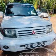 MITSUBISHI PAJERO 2000