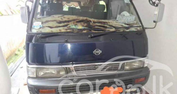 NISSAN CARAVAN 2000