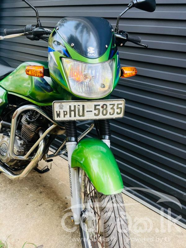 BAJAJ CALIBER 2004