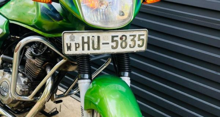 BAJAJ CALIBER 2004