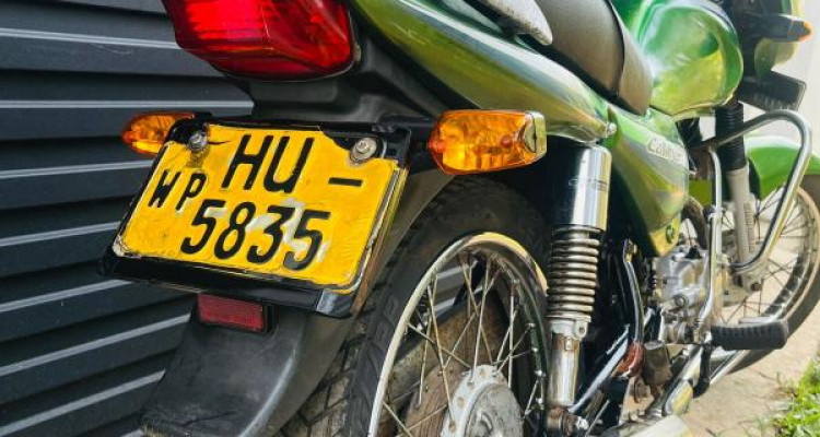 BAJAJ CALIBER 2004