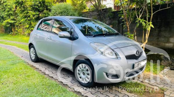 TOYOTA VITZ 2008