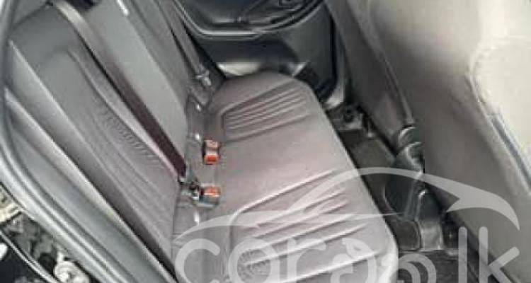 TOYOTA YARIS 2024